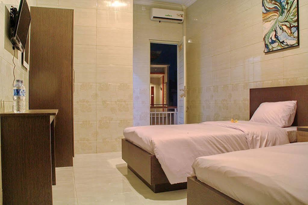Angkul Angkul Beach Inn Kuta By Kamara Exterior foto
